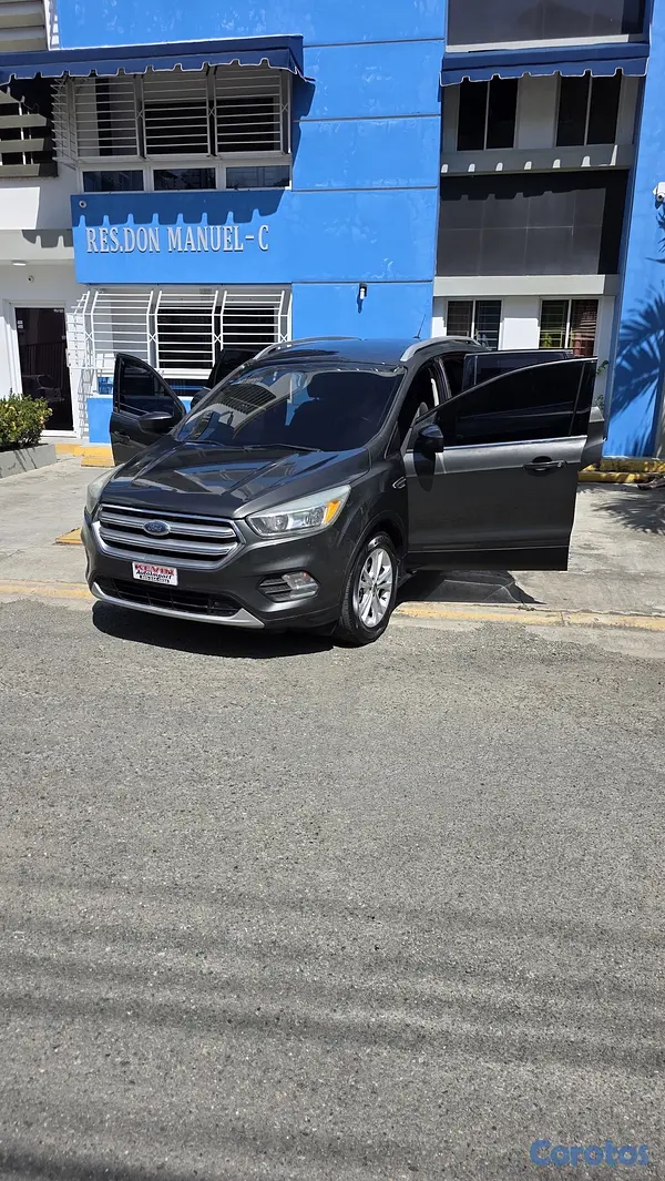 jeepetas y camionetas - Ford Escape SE 2017 Económica Nítida🔥

 2