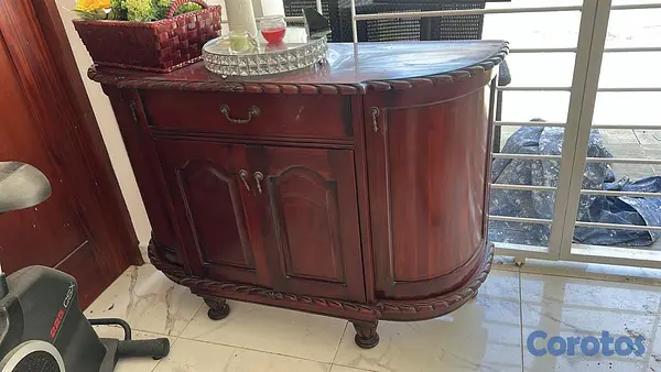 muebles y colchones - Credenza amplia y elegante en caoba 6