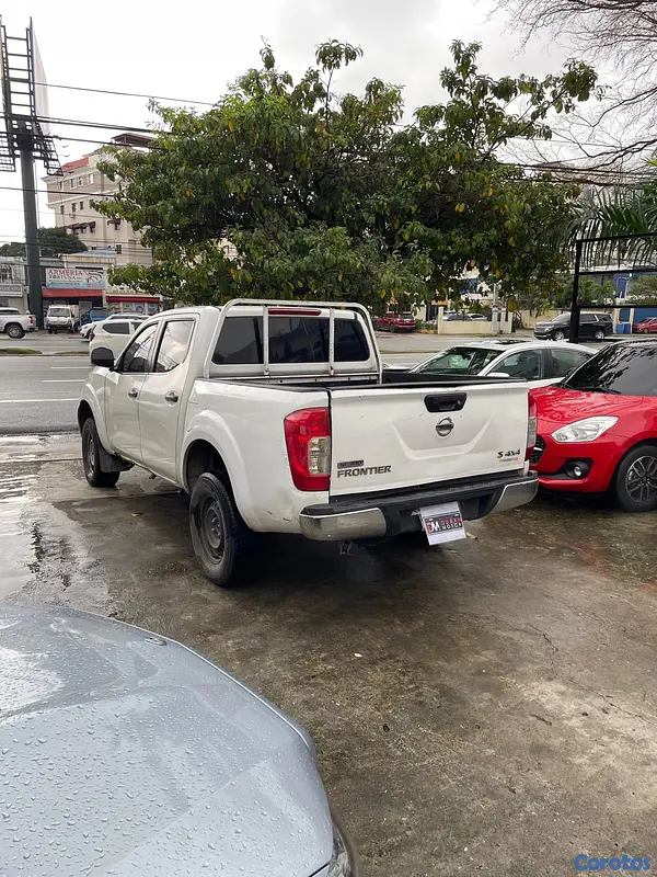 jeepetas y camionetas - Nissan Frontier Mec 2016 7