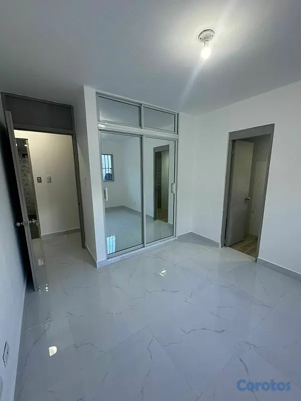 apartamentos - Primer nivel remodelado en Renacimiento 3