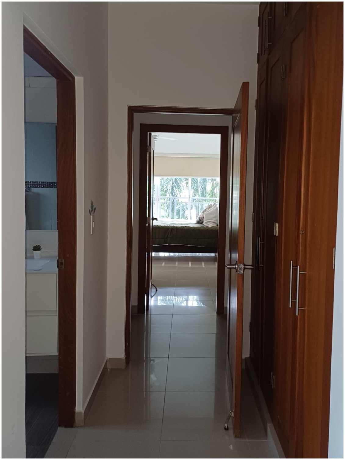 apartamentos - APTO de 2 HABS. , con BALCON en el Ensanche PIANTINI,  3er. NIVEL, 164 Mts.2 5