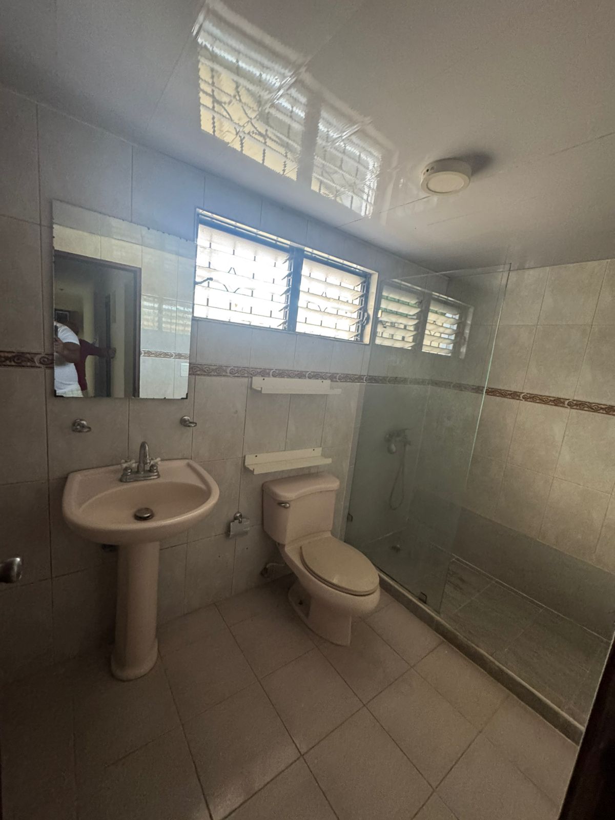 apartamentos - Piso 3 Habitciones En Arroyo Hondo De Oportunidad 4