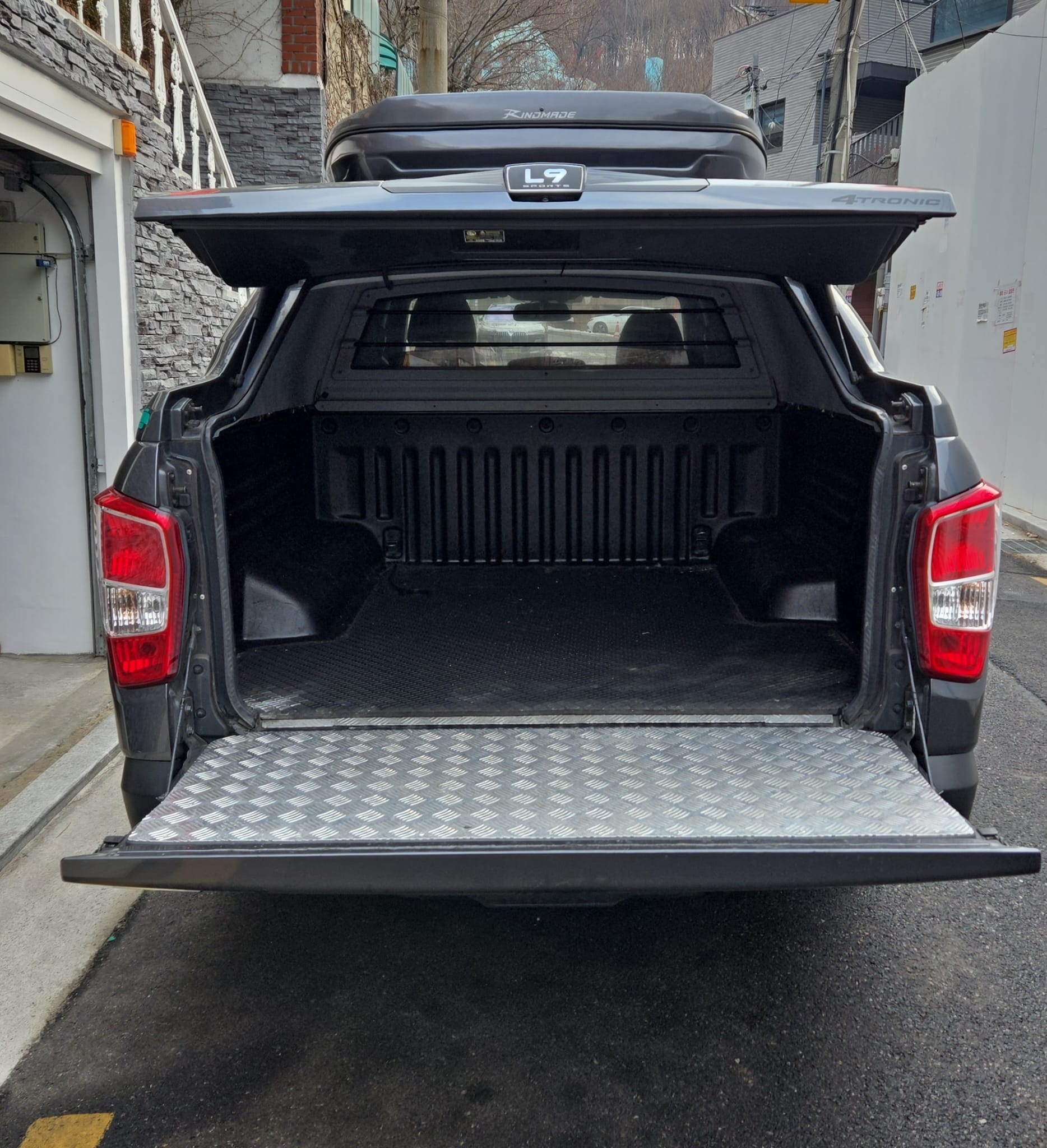 jeepetas y camionetas - KGM REXTON 2019 GRIS OSCURO 2