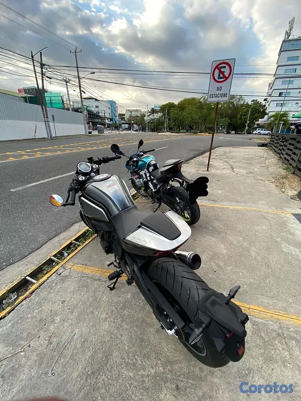 motores y pasolas - CF Moto CLX700 Sport 2023 3