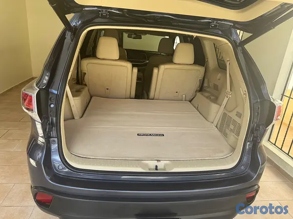 jeepetas y camionetas - Toyota Highlander XLE 4WD 2015 3