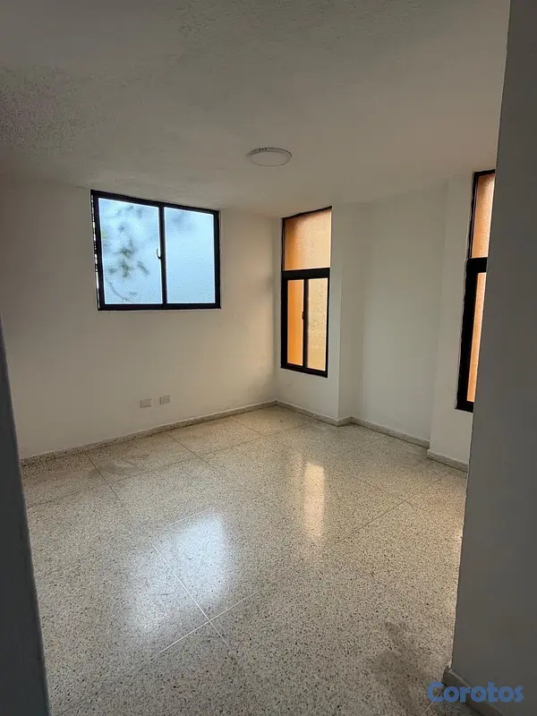 apartamentos - Venta de Apartamento en Los Prados – 3er Piso 2