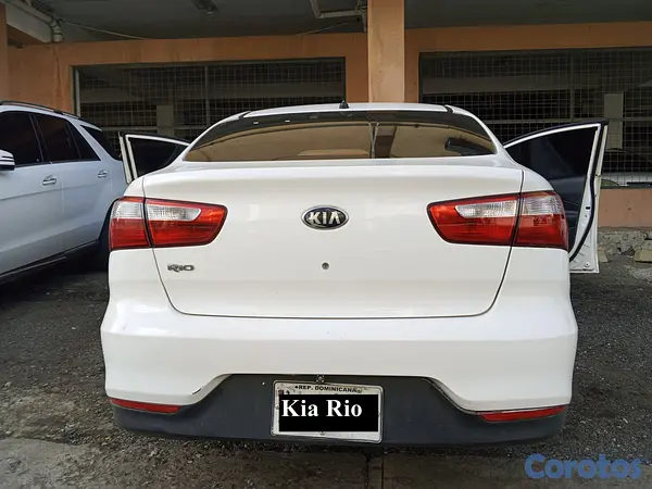 carros - VENDO KIA RIO 2016 EN BUENAS CONDICIONES 4