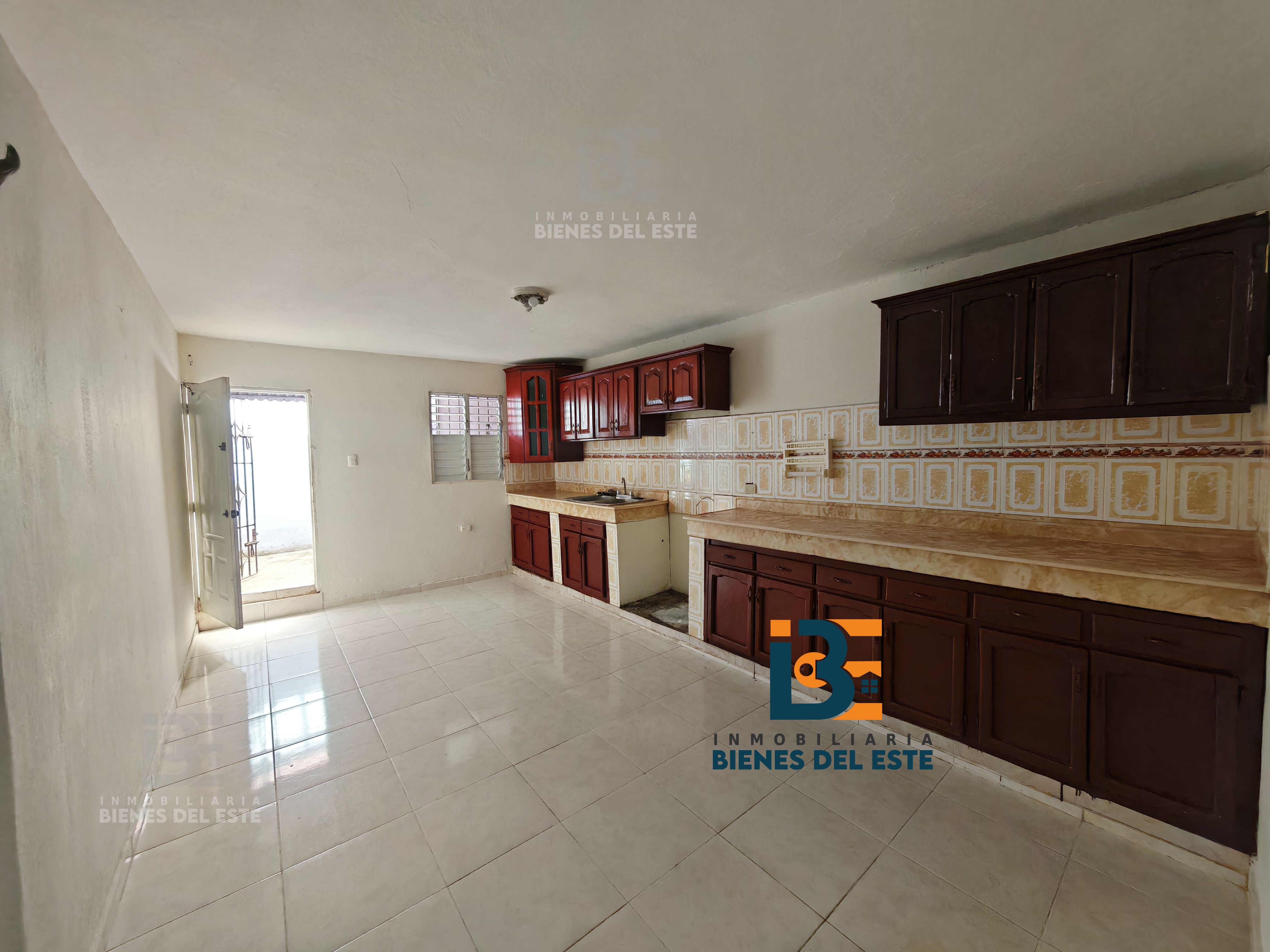 casas - Vende Casa de Tres Habitaciones en el Juan Pablo D 1