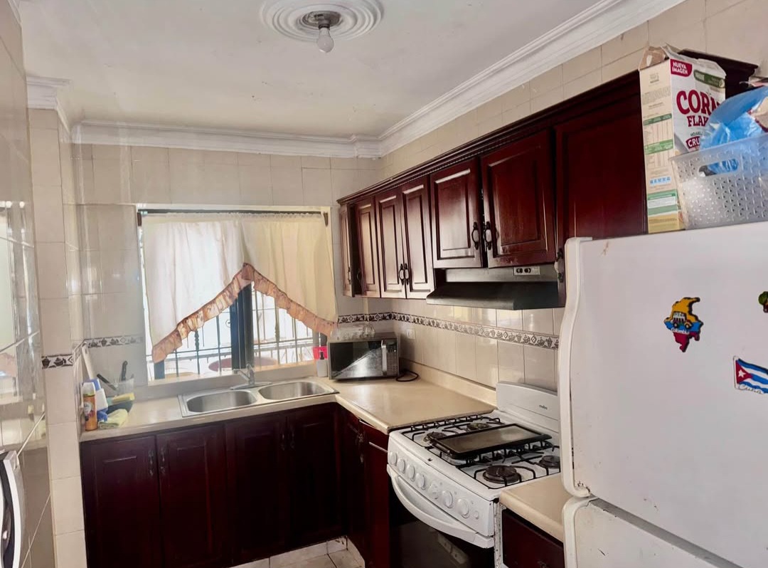apartamentos - Apartamento en Venta en Gazcue 3H, 2B, 1P, 2do Nivel 6