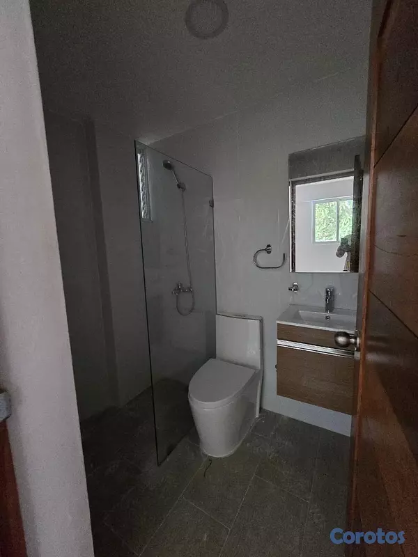 apartamentos - vendo nuevo independencia piso 4 tres habitaciones dos baños dos parqueos balcón 16
