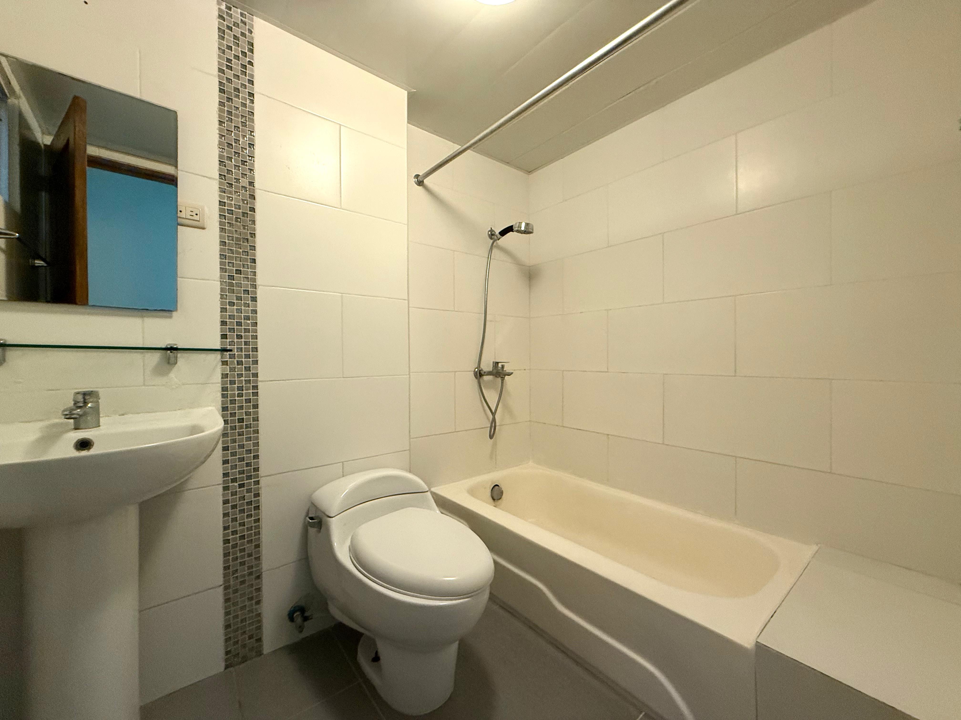 apartamentos - Vendo tercer nivel Miramar dos hab 1.5 baños parqu 7