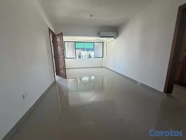 apartamentos - alquiló Evaristo Morales piso 4 dos habitaciones dos baños dos parqueos servicio 6