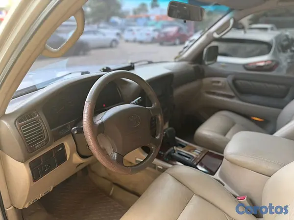 jeepetas y camionetas - Toyota land cruicer 2001 10