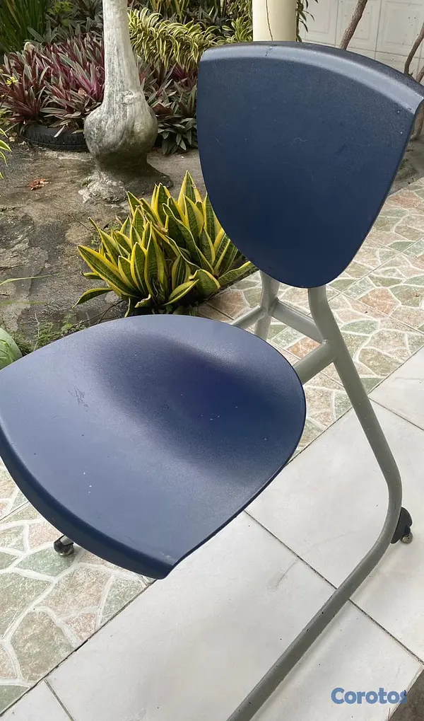 muebles y colchones - SIllas y mesas Escolares marca VIRCO 2