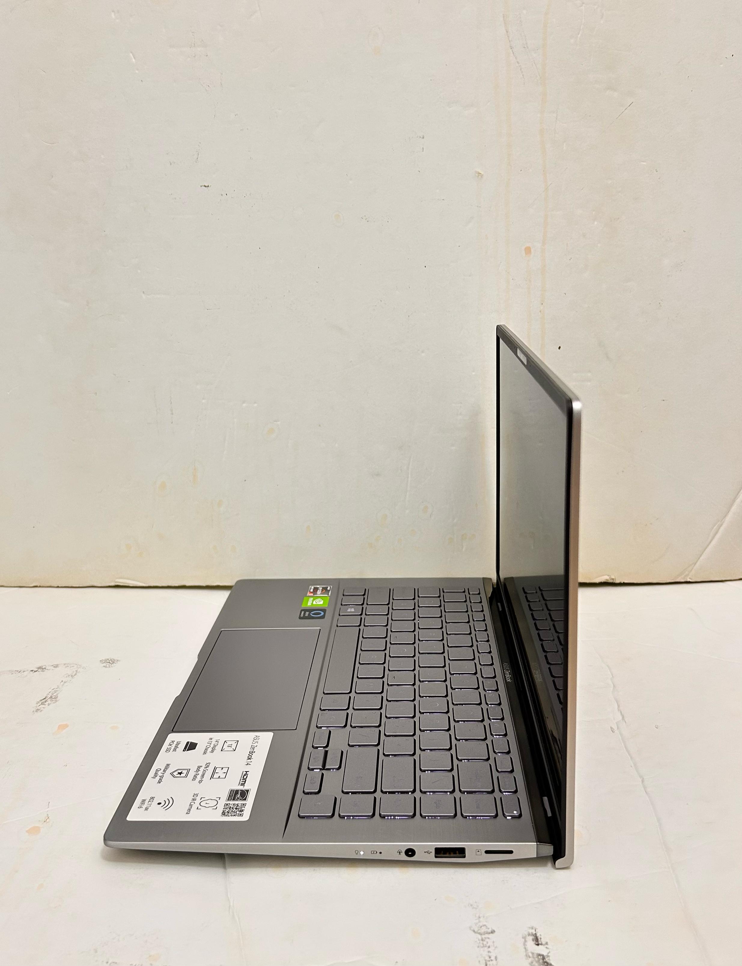 computadoras y laptops - Laptop ASUS ZenBook, 14”, NVIDIA GeForce, Ryzen 5 4