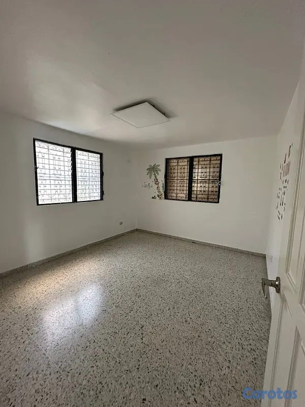 oficinas y locales comerciales - Casa Comercial en el Reparto Oquet, Los Jardines 6