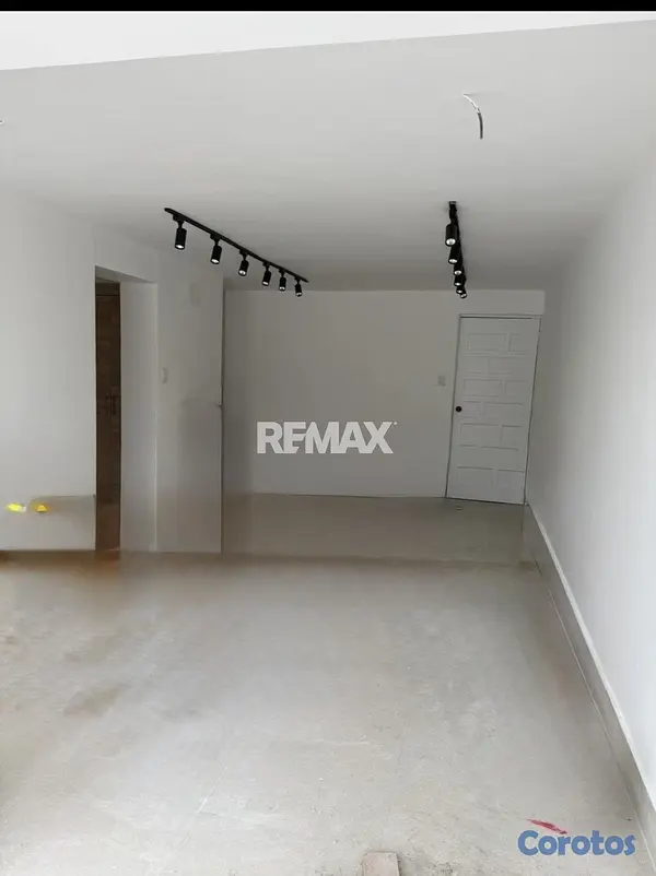 oficinas y locales comerciales - Local comercial de 55mt2 en alquiler en Piantini 2