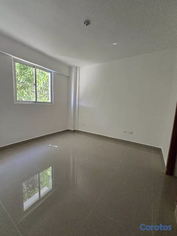 apartamentos - vendo nuevo independencia piso 4 tres habitaciones dos baños dos parqueos balcón 13