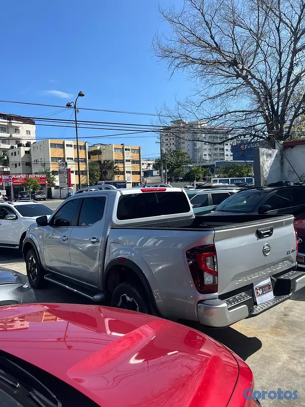 jeepetas y camionetas - Nissan Frontier LE 4x4 2024
 7