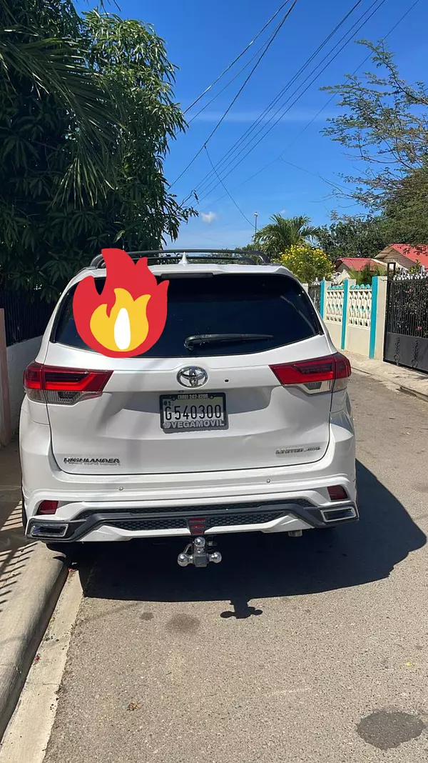 jeepetas y camionetas - Toyota higlander xle 2019 3