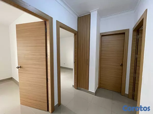 apartamentos - venta de apartamento con 127mts en el mirador del este 1er piso con patio  5