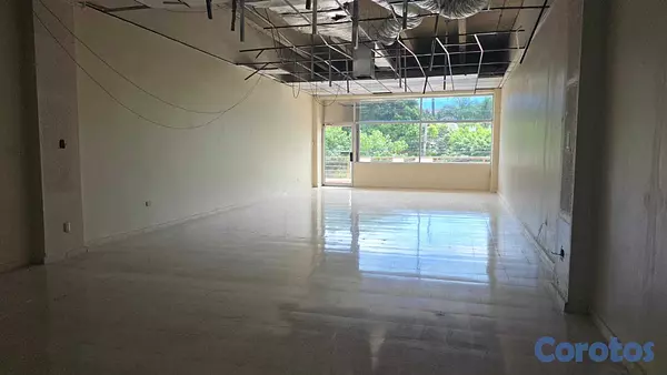 oficinas y locales comerciales - Rómulo Betancourt, Local para Tienda u Oficina – Alta visibilidad 3