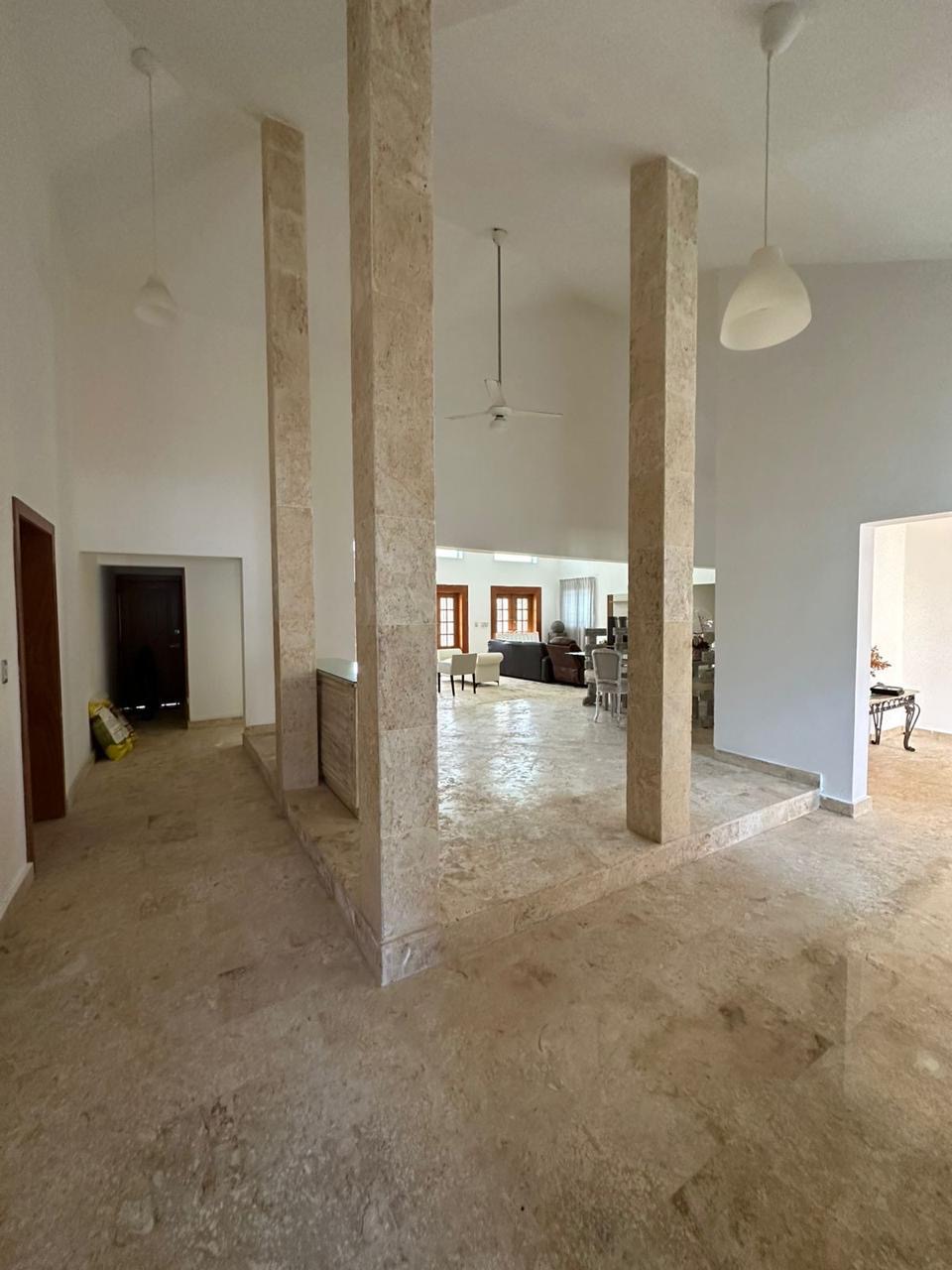 casas vacacionales y villas - Vendo inmensa y atractiva casa 🏠 en Punta Cana    4