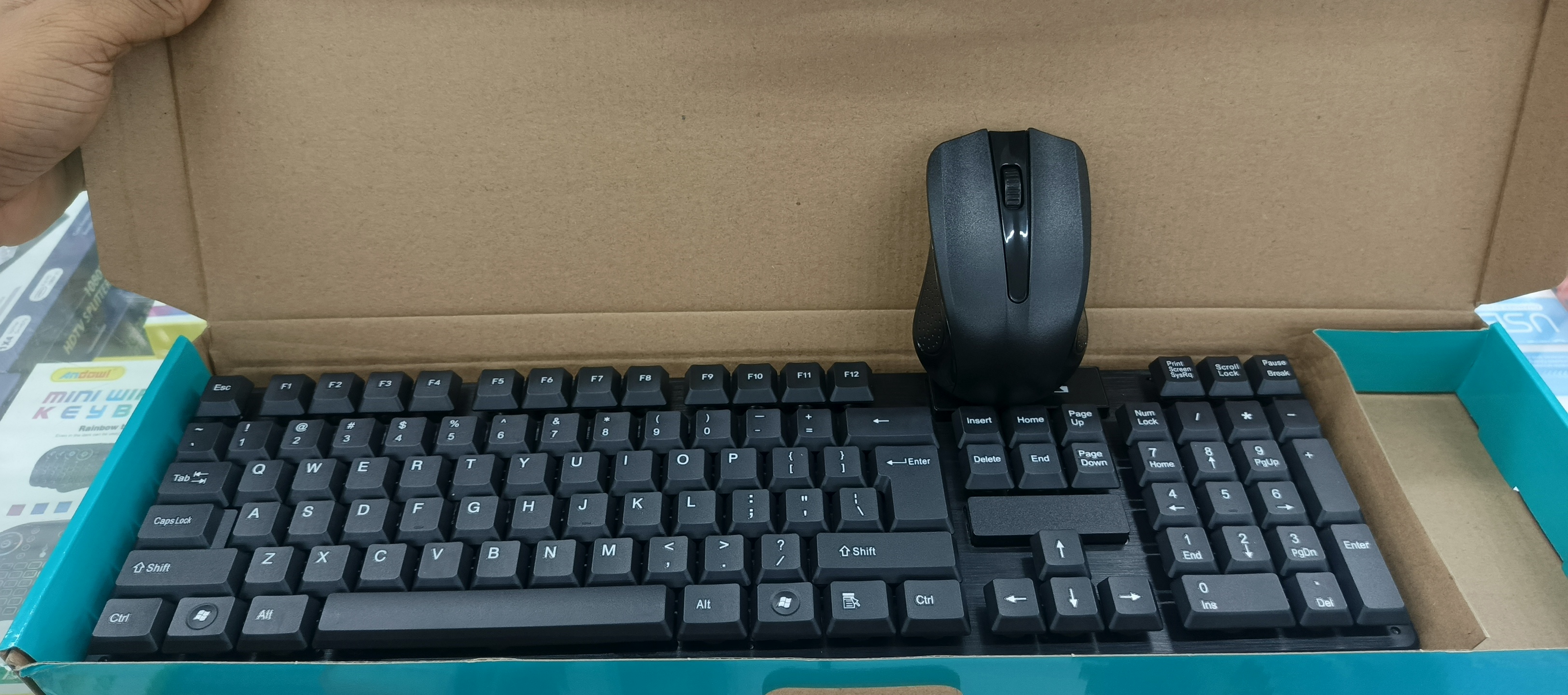 accesorios para electronica - Combo de teclado y mouse inalámbrico 0