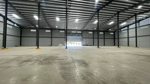 otros inmuebles - VENTA NAVE INDUSTRIAL DE 2,100M2-SECTOR ENGOMBE 4