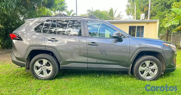 jeepetas y camionetas - Toyota rav4 2022 8