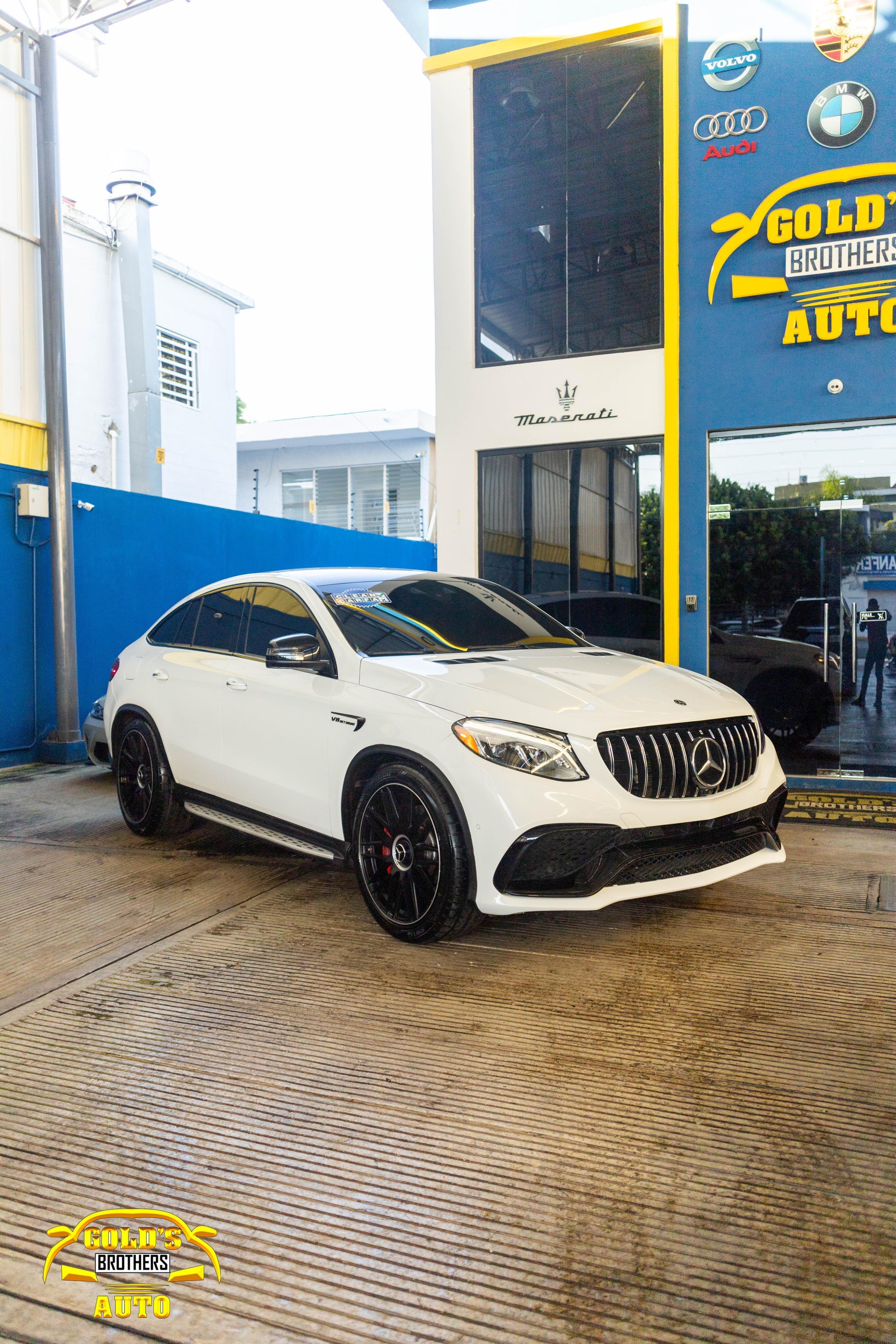 jeepetas y camionetas - Mercedes Benz GLE 63s AMG Coupe 2017 Clean Carfax 2