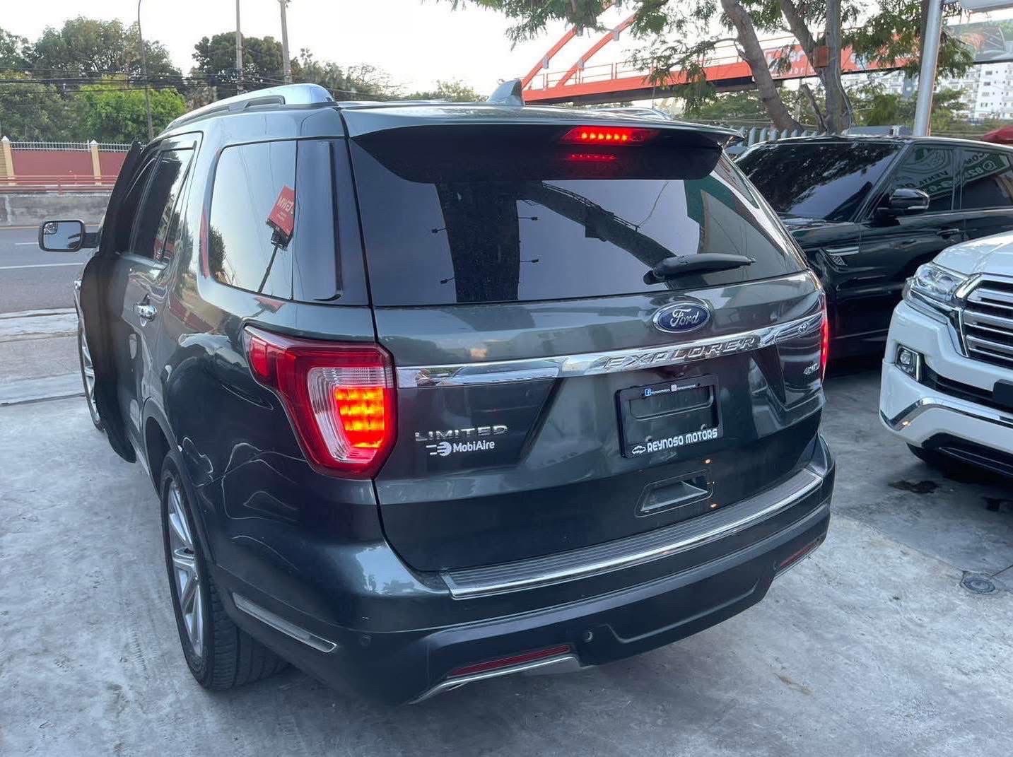 jeepetas y camionetas - FORD EXPLORER LIMETED 2016 3