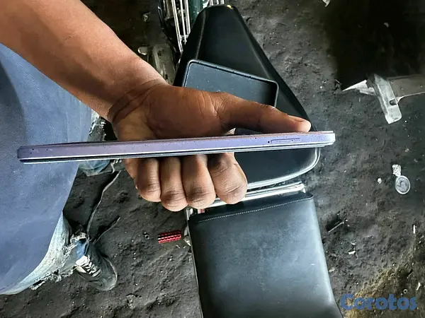 celulares y tabletas - Está en buen estado, solo detalles estéticos debido a un uso normal.  7