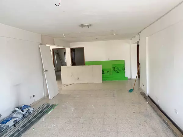 oficinas y locales comerciales - Local amplio y abierto en Naco 4