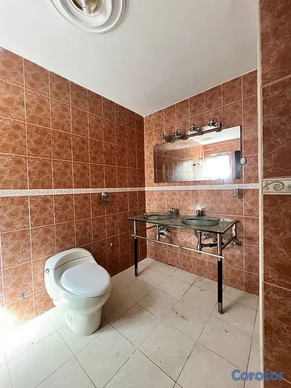 oficinas y locales comerciales - CASA COMERCIAL  4