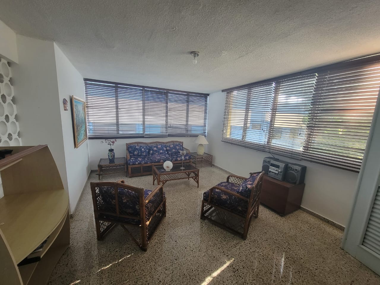 apartamentos - ALQUILO Apartamento Amueblado Full Piso 5 En Gazcue 
CODIGO: PD164 3