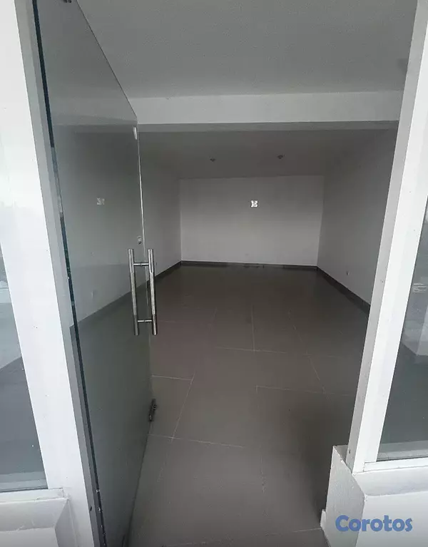 oficinas y locales comerciales - se alquila local  5
