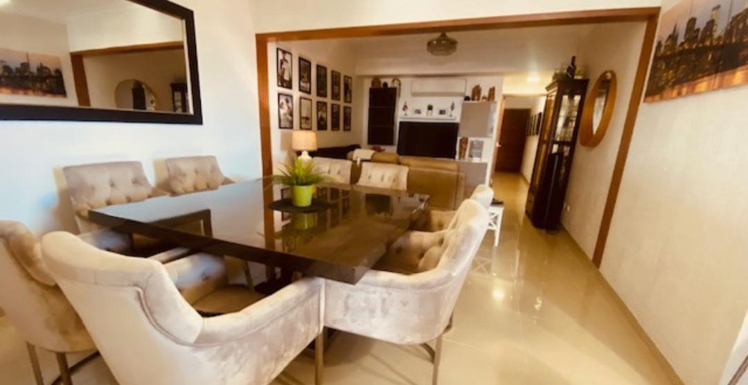 apartamentos - Apto en piso alto en Ens. Paraiso 8