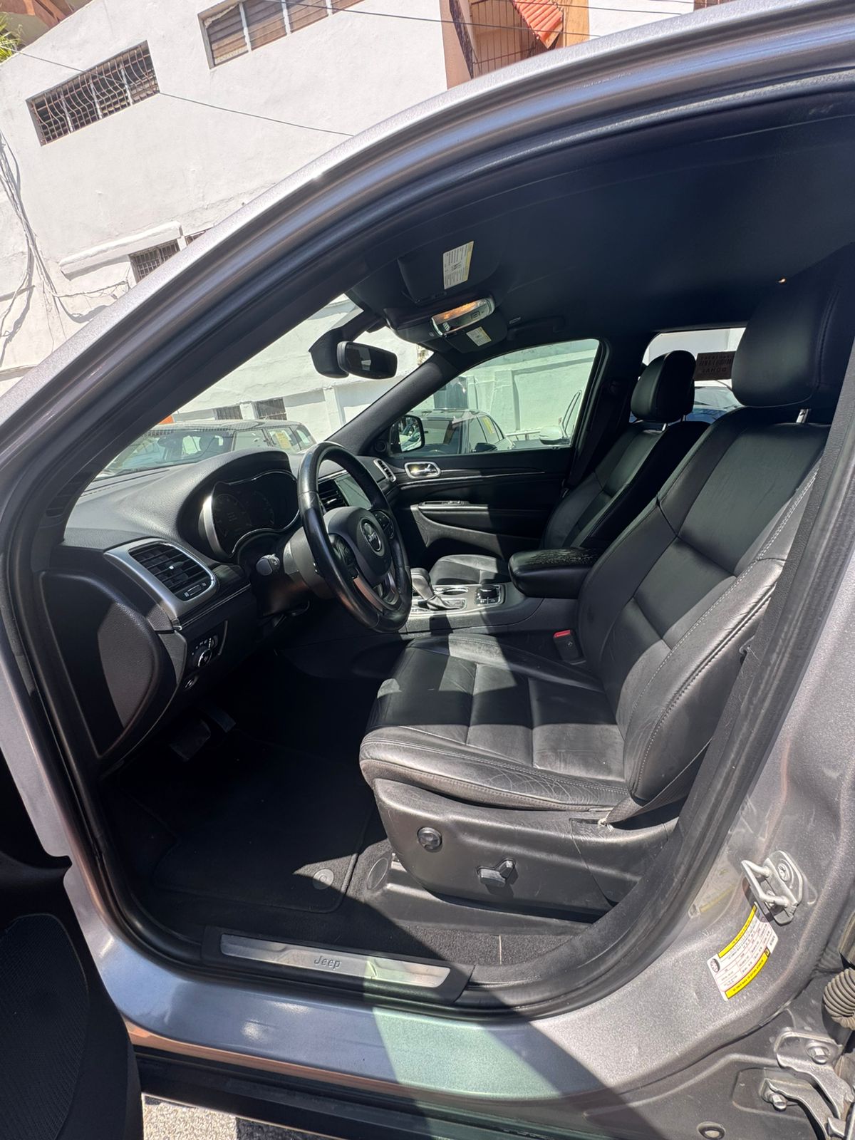 jeepetas y camionetas - Jeep Grand Cherokee Limited 2019 4