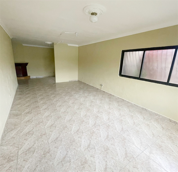 oficinas y locales comerciales - Local céntrico en la Julieta 1