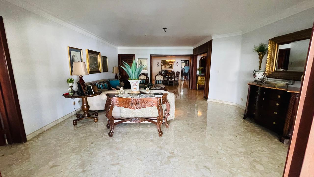 apartamentos - apartamento en piantini en venta  5