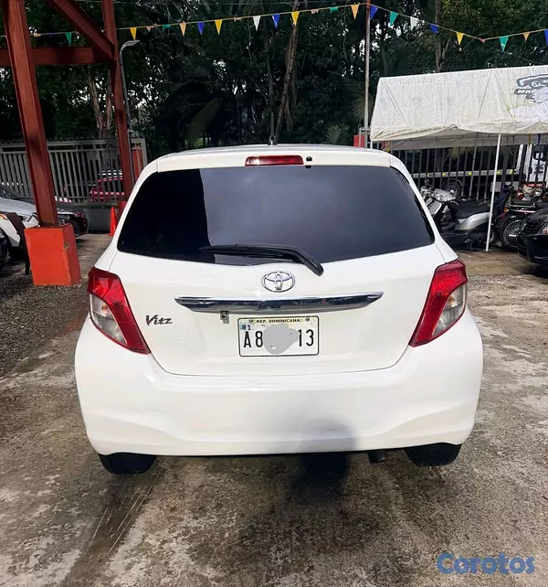 carros - Toyota vitz 2014 4