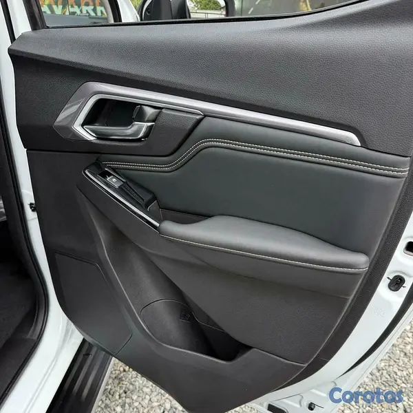 jeepetas y camionetas - ISUZU DMAX DTCi 2025 3