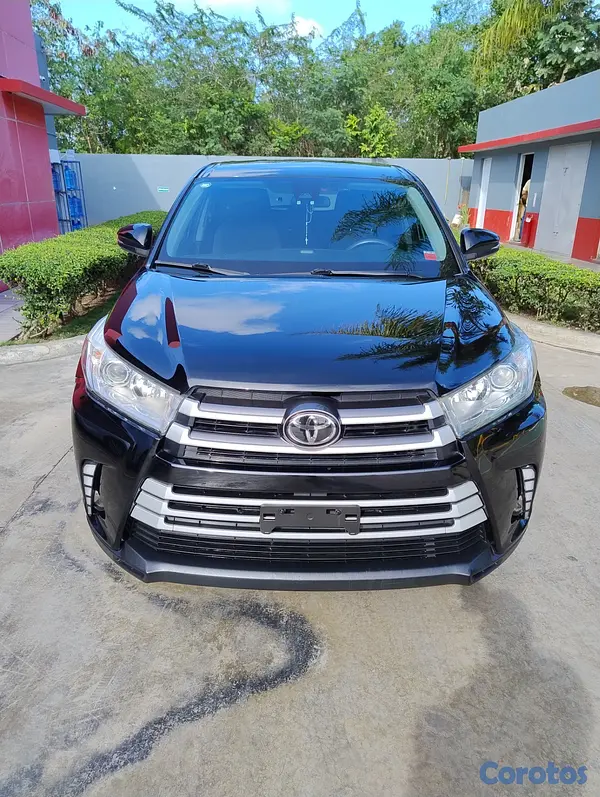 jeepetas y camionetas - Toyota Highlander  9
