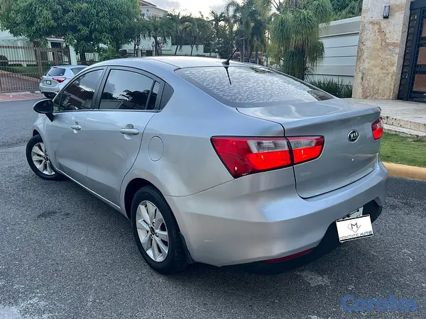 carros - Kia Río LX 2016 9