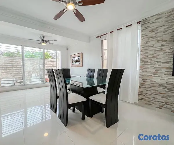 casas vacacionales y villas - Vendo Casa en residencial cerrado en 📍Juan Dolio 10