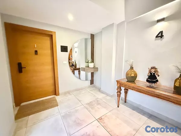 apartamentos - vendo en el millón tres habitaciones con baño balcón dos parqueos paralelos serv 10