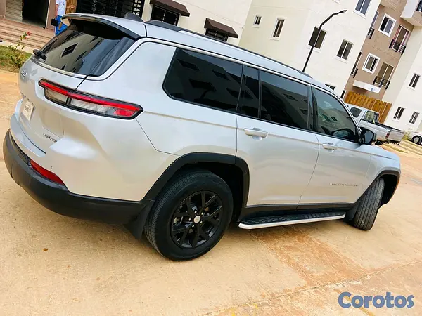 jeepetas y camionetas - Jeep Grand Cherokee L Limited 2022 5
