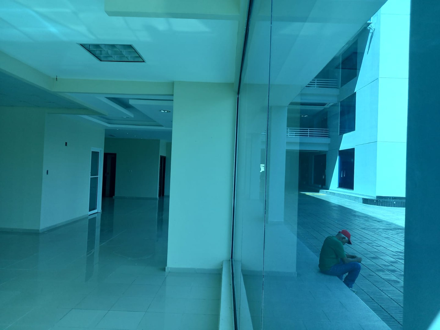 oficinas y locales comerciales - Local Comercial en El Millón  2