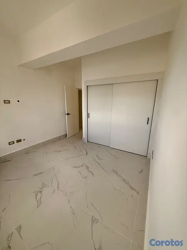 apartamentos - Se ALQUILA APARTAMENTO en Evaristo Morales  5